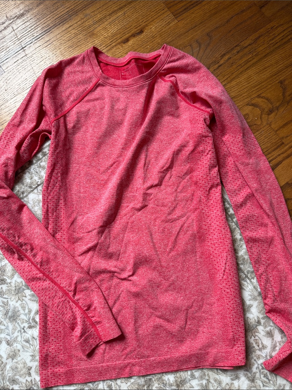 Figs Women's Long-Sleeve Salta Seamless Top - Coral Heather